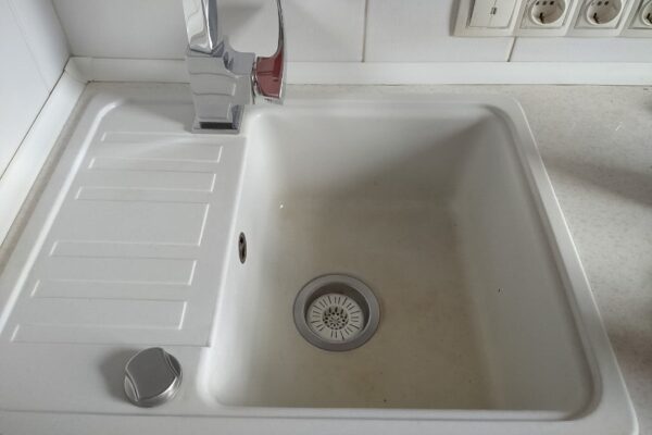 Realizacja - kompleksowe sprzątanie mieszkań i biura, pranie, mycie 34a 600x400